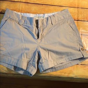 Banana Republic size 4 cuffed shorts